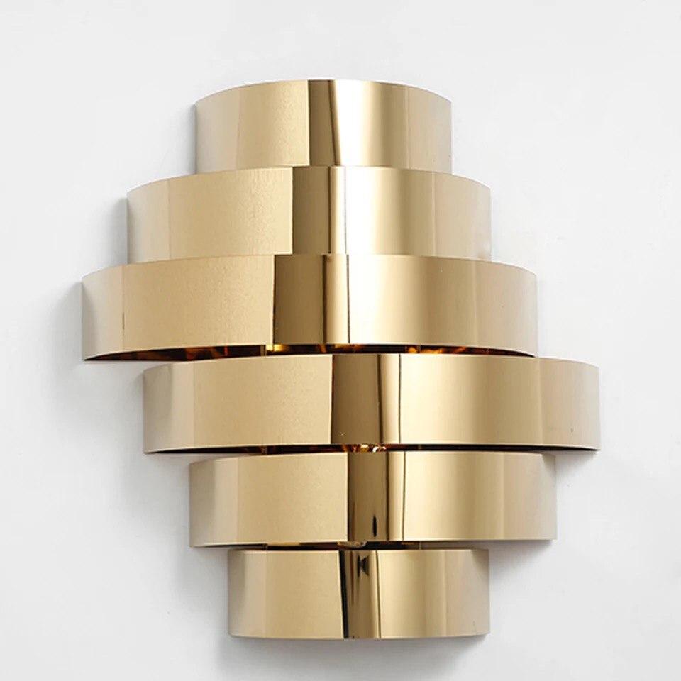 Gold Steel Strip Wall Lamp