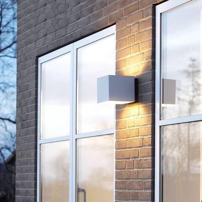 Waterproof Double-sided Indoor/Outdoor Adjustable Wall Sconce - Image 5