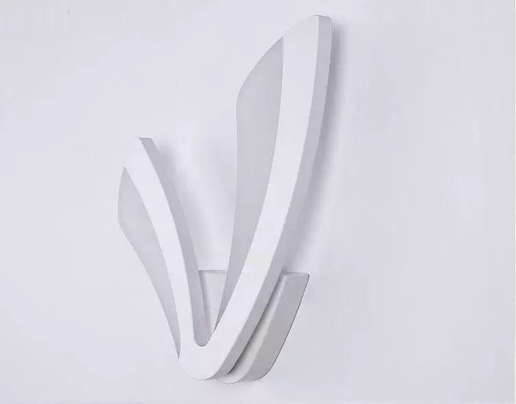 Modern V Shape LED Wall light - Image 2