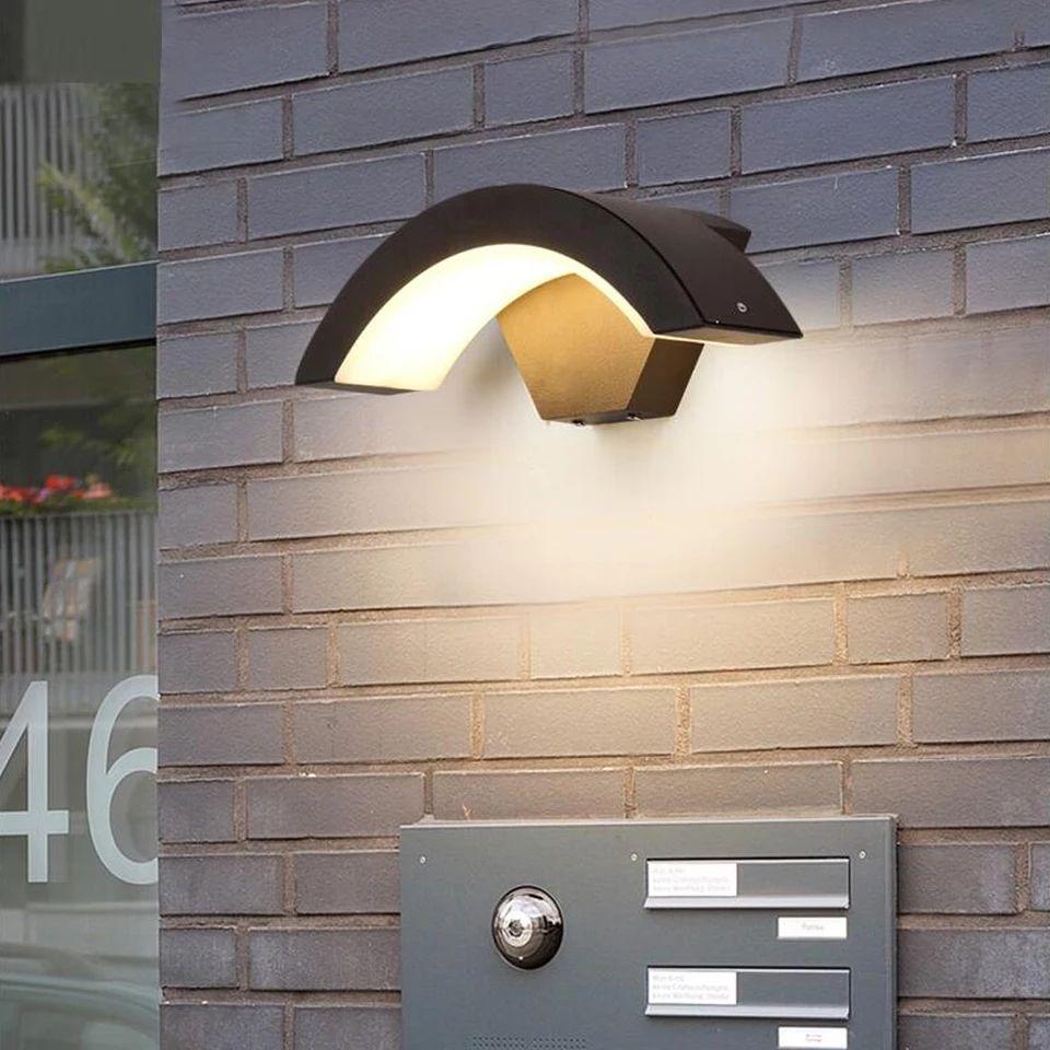Modern Curved Wall Lamp - Image 7