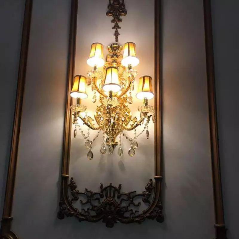 Vintage Gold Crystal Wall Light - Image 4