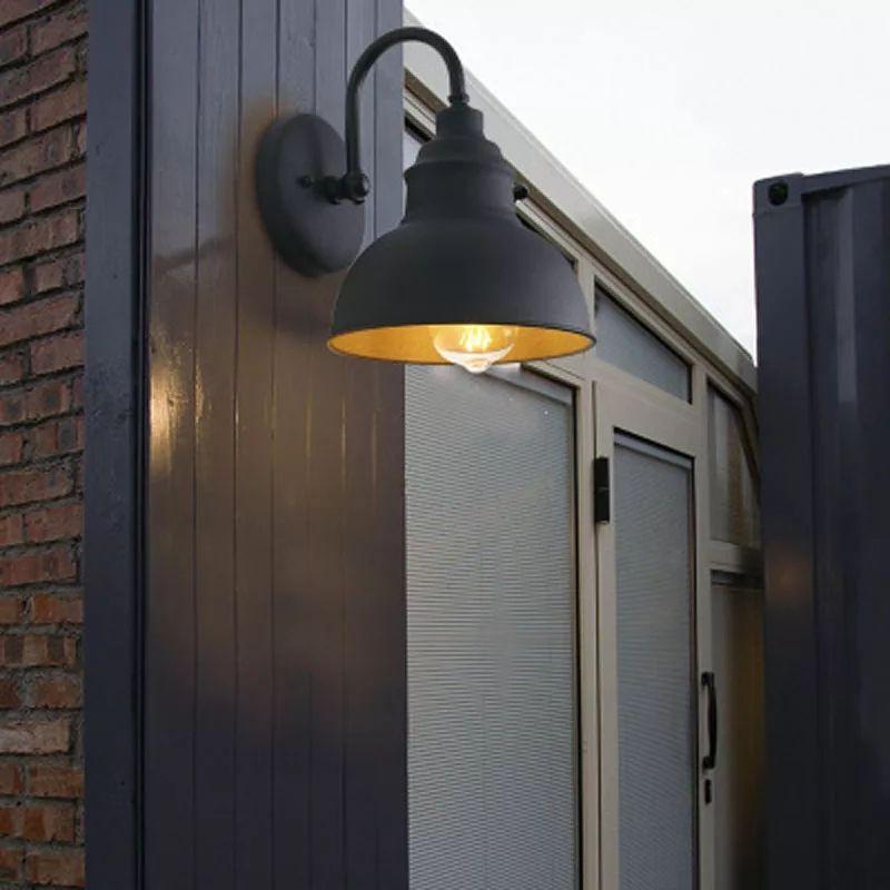 Retro Waterproof Outdoor Wall Lamp